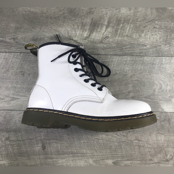 Doc Martens White Womens 1460 11822 Smooth Leather Virginia Boots Size UK 7 US 9 - Picture 9 of 12